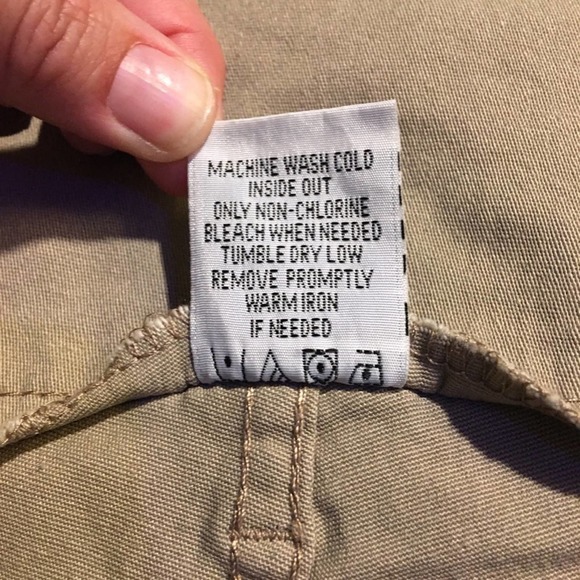 High-Rise Khaki 3 Button 5 Pocket Stretch Shorts - Picture 9 of 16